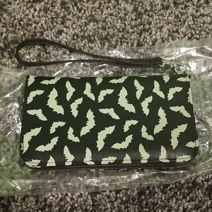Glow in dark bats wallet